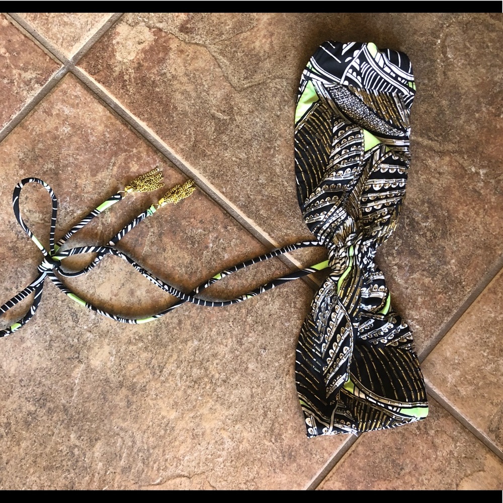 Victoria’s Secret bikini top